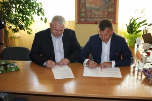 Przekazanie lokalizatorów