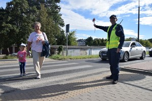 policjanci w rejonie szkół