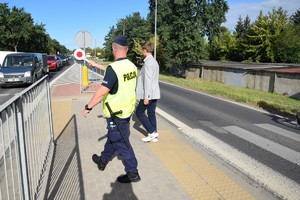 policjanci w rejonie szkół