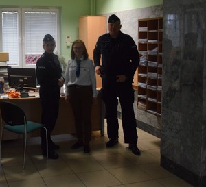 policjanci podczas spotkania w ZUS