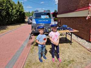 policjanci na piknikach rodzinnych