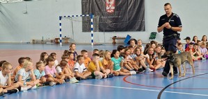 policjanci na półkoloniach