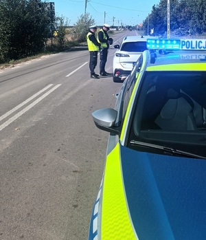 policjanci ruchu drogowego podczas działań