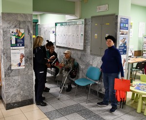 spotkanie policjantów z seniorami w ZUS