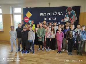 policjantka z wizytą w szkole