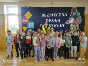 policjantka z wizytą w szkole