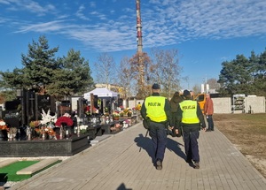 policjanci podczas akcji &quot;ZNICZ 2025&quot; w powiecie nowodworskim