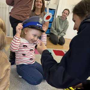 policjanci u przedszkolaków
