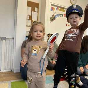 policjanci u przedszkolaków