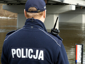 Lokalne podtopienia na rzece Wkrze. Policja w pełnej gotowości