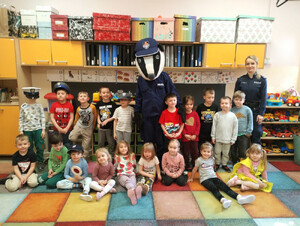 Policyjny borsuk w leoncińskim przedszkolu