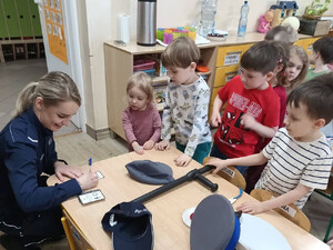 Policyjny borsuk w leoncińskim przedszkolu