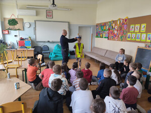 Dzielnicowi i profilaktyk na spotkaniu z najmłodszymi