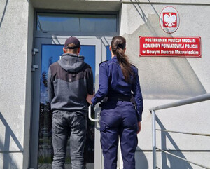 Kolejni poszukiwani zatrzymali przez nowodworskich policjantów