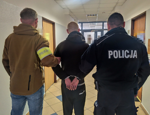 Posiadał znaczne ilosci narkotyków, kolejne 3 miesiace spędzi w areszcie