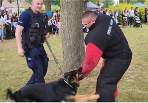Dzień Dziecka z nowodworskimi policjantami