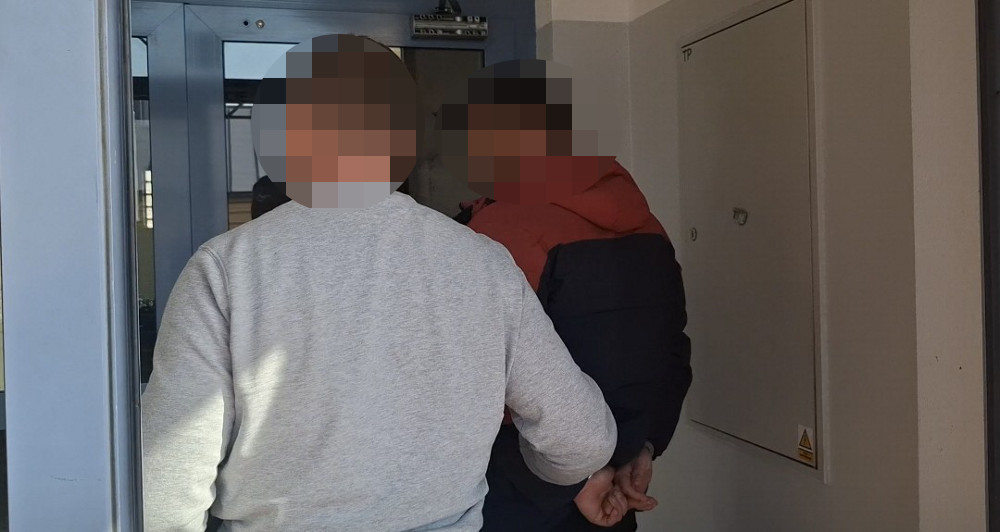 Policja w Nowym Dworze Mazowieckim zatrzymała dwie poszukiwane osoby